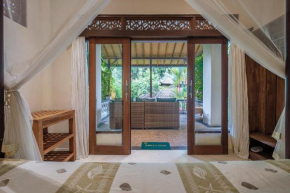 White Lotus Oasis
